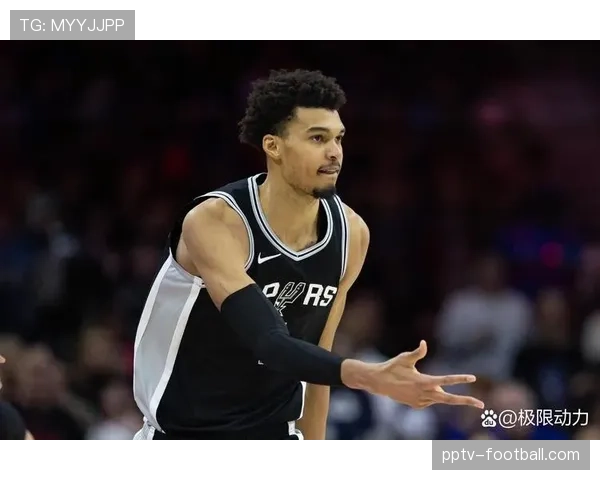 尼克斯半场进攻精细 战术执行力在首节展现 尼克斯半场进攻精细 战术执行力在首节展现